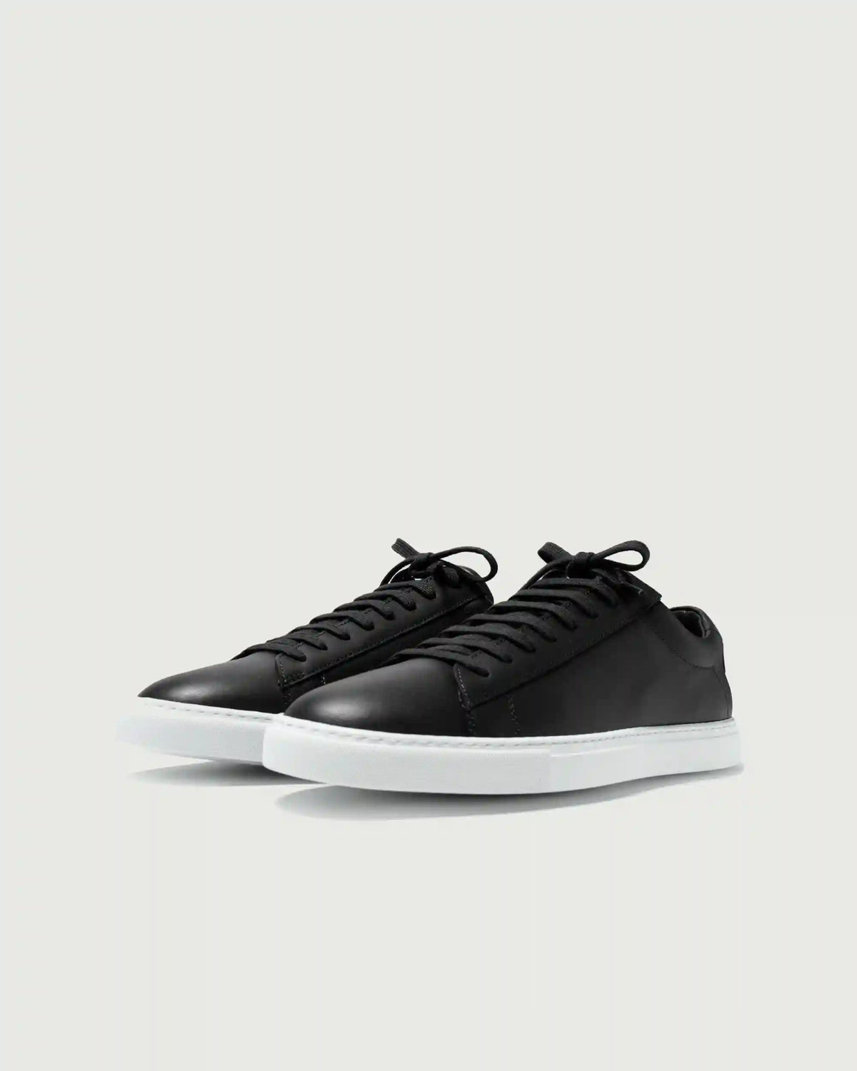 Low 1 | Black (EE Wide)