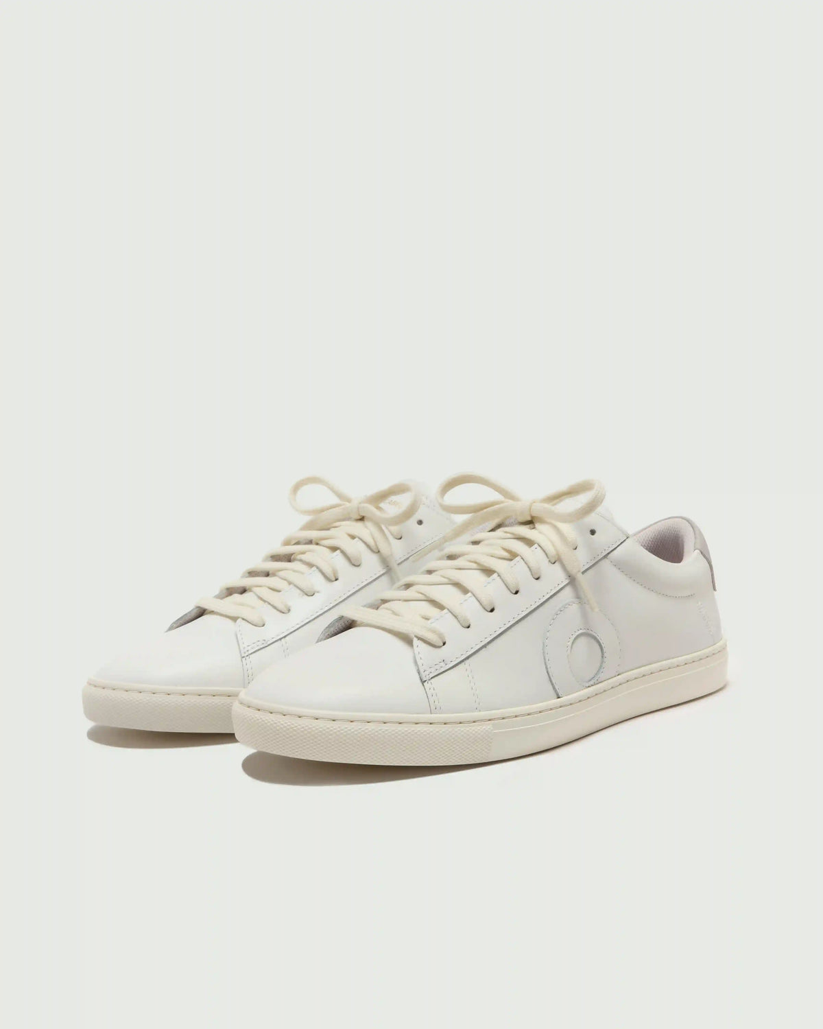Low 1 | White / Limestone / Ivory (Orthopedic)